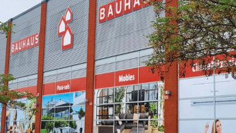 Spanish Bauhaus branch only during the summer