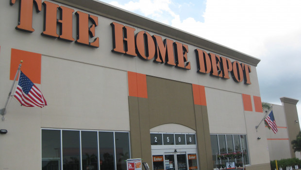 At the end of the first quarter, Home Depot operated a total of 2 298 retail stores in the USA, Canada and Mexico.