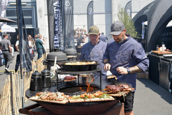 Barbecuing is and remains a big topic.