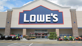 Lowe’s total sales grow by 2.7 per cent